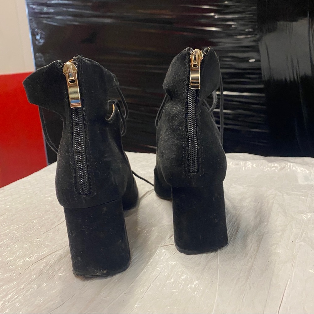 H&M Block-Heel Ankle-High Lace-Up Pumps | Size 7 - Picture 3 of 6
